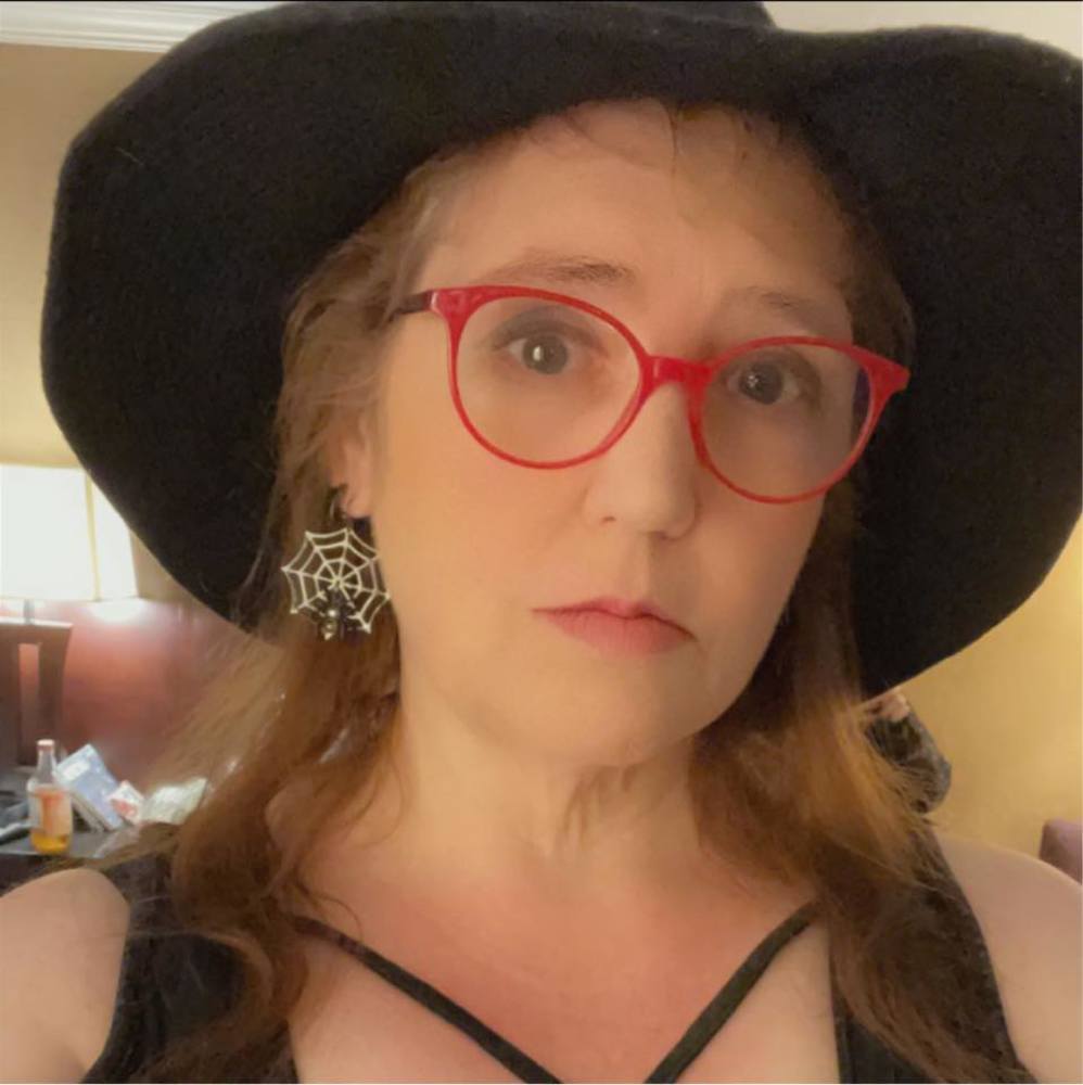 Meet your Posher, Melissa